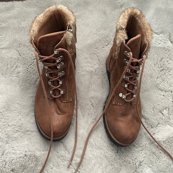 Softmoc boots - Picture 1 of 6